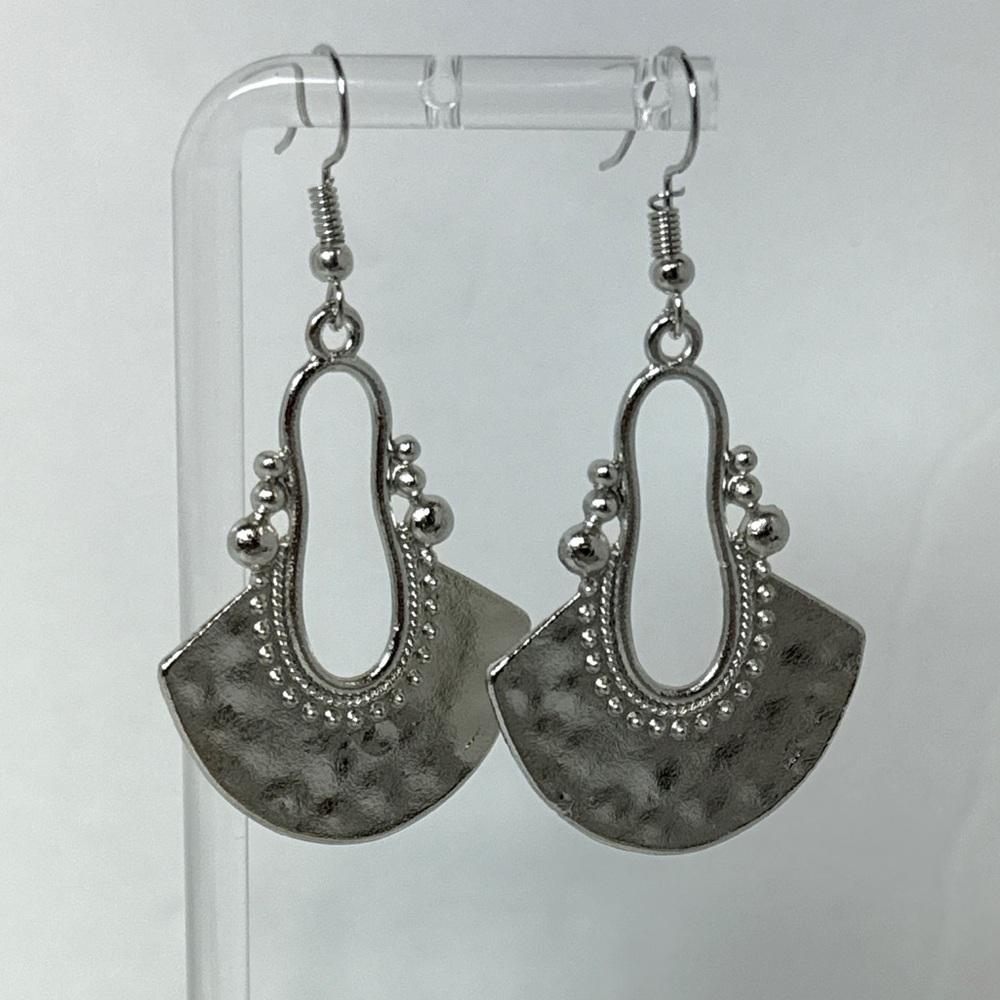 Elegant Silver Dangle Earrings pierced NEW